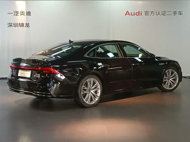Фото 3 - Audi A7L