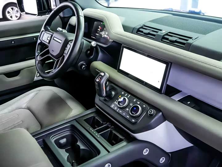 Фото 6 - Land Rover Defender