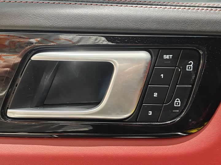 Фото 9 - Porsche Cayenne