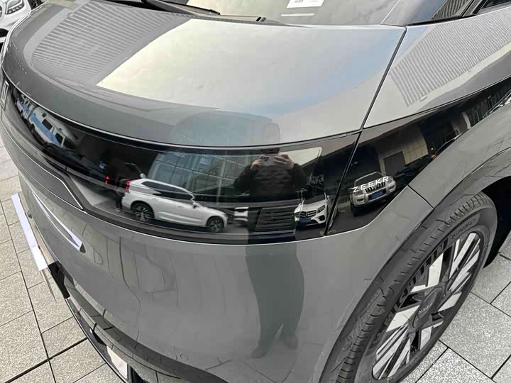 Фото 4 - Zeekr Mix