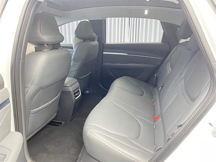 Фото 9 - XPeng Mona M03