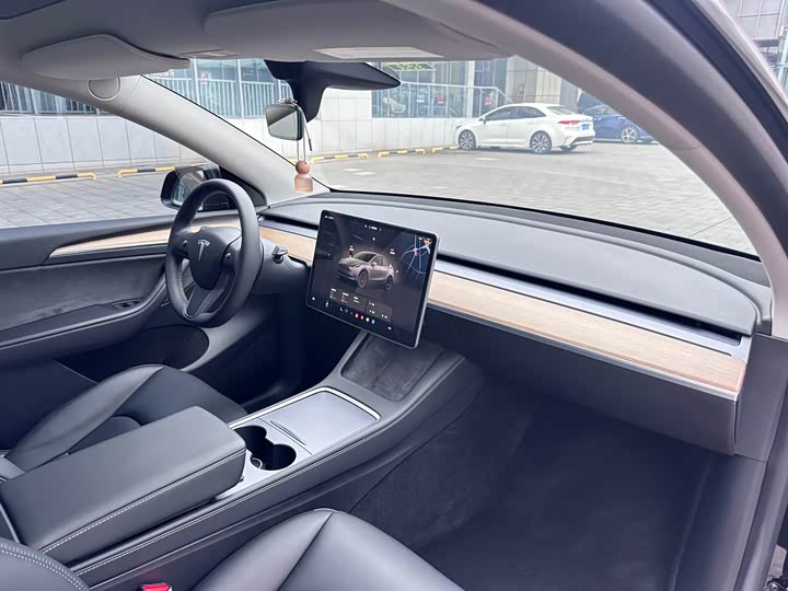 Фото 7 - Tesla Model Y