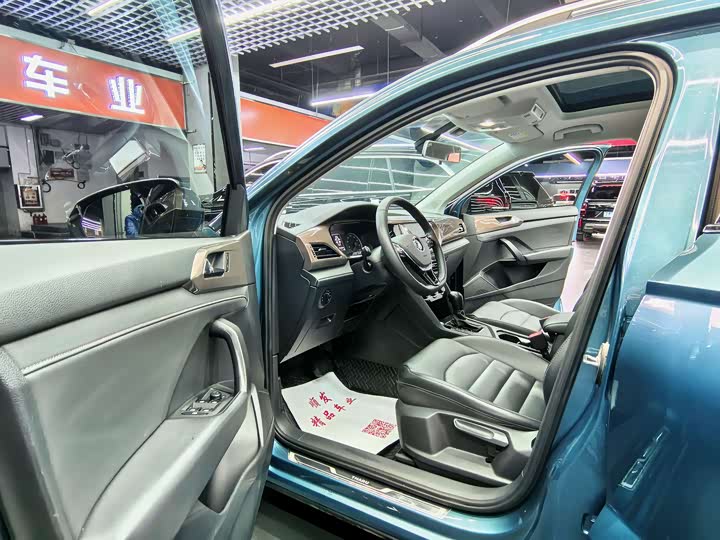 Фото 6 - Volkswagen Tharu