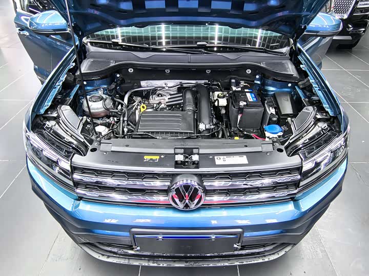Фото 9 - Volkswagen Tharu