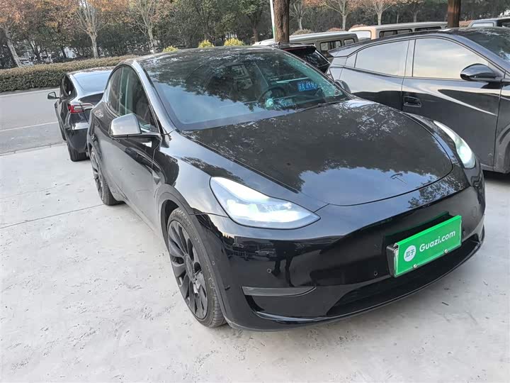 Фото 4 - Tesla Model Y