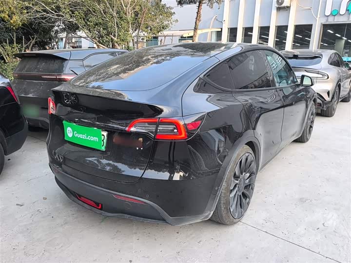 Фото 7 - Tesla Model Y