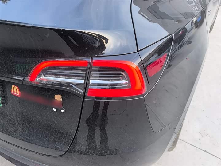 Фото 8 - Tesla Model Y