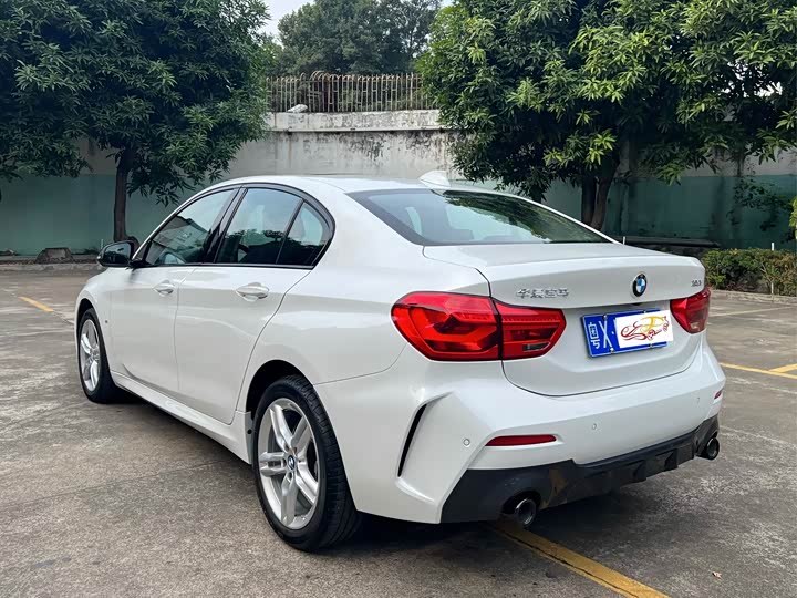 Фото 9 - BMW 1 Series