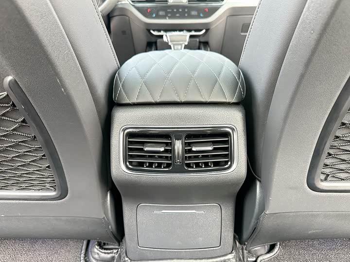 Фото 5 - Hongqi HS5