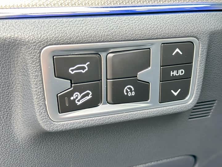 Фото 8 - Hongqi HS5