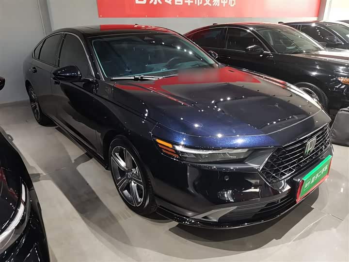 Фото 4 - Honda Accord