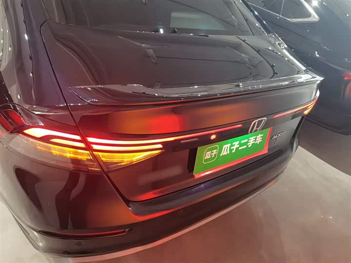 Фото 6 - Honda Accord