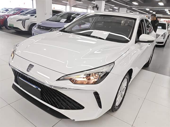 Фото 2 - Roewe i5