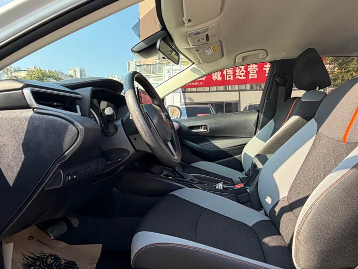 Фото 7 - Toyota Corolla