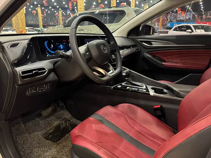 Фото 7 - Changan Eado Plus