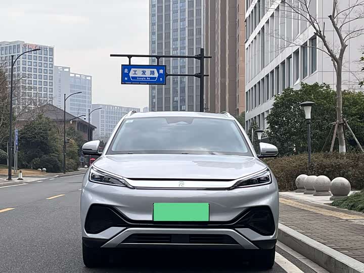 Фото 2 - BYD Yuan Plus