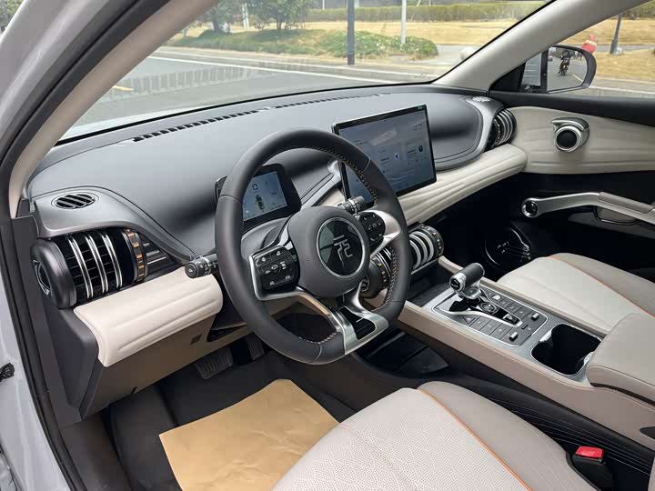 Фото 7 - BYD Yuan Plus