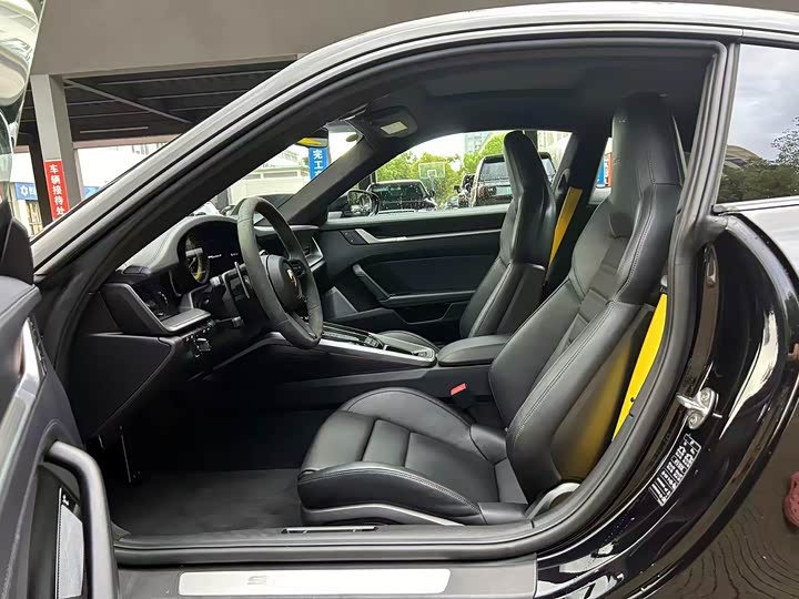 Фото 8 - Porsche 911