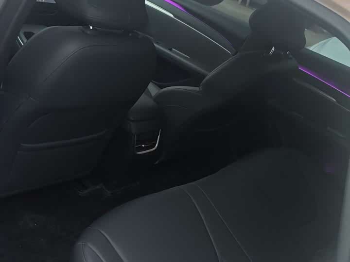 Фото 8 - XPeng Mona M03