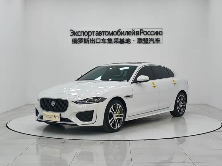 Фото 2 - Jaguar XE L