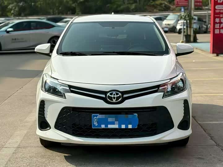 Фото 2 - Toyota Vios FS