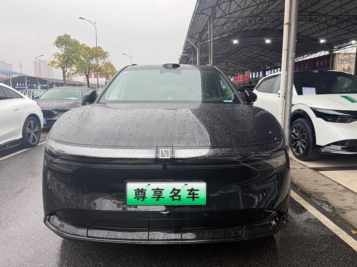 Фото 2 - Zeekr 7X