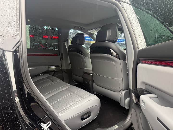 Фото 7 - Zeekr 7X