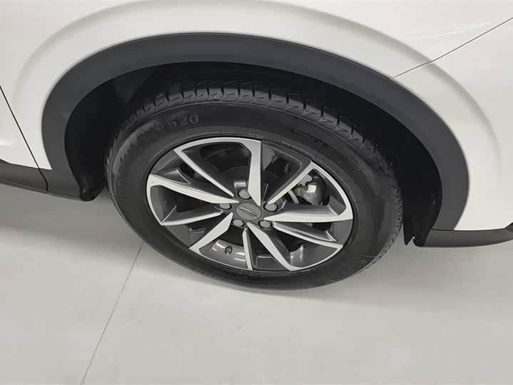 Фото 6 - Geely Coolray