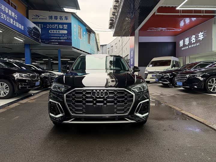 Фото 2 - Audi Q5L