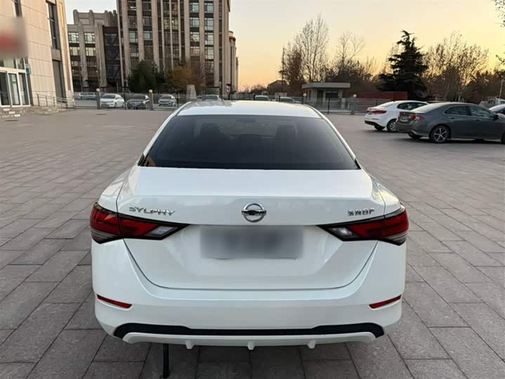 Фото 6 - Nissan Sylphy