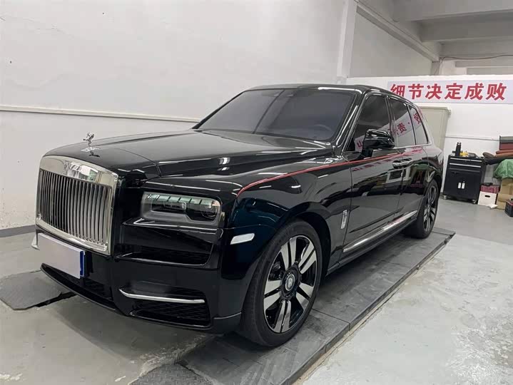 Фото 1 - Rolls-Royce Cullinan