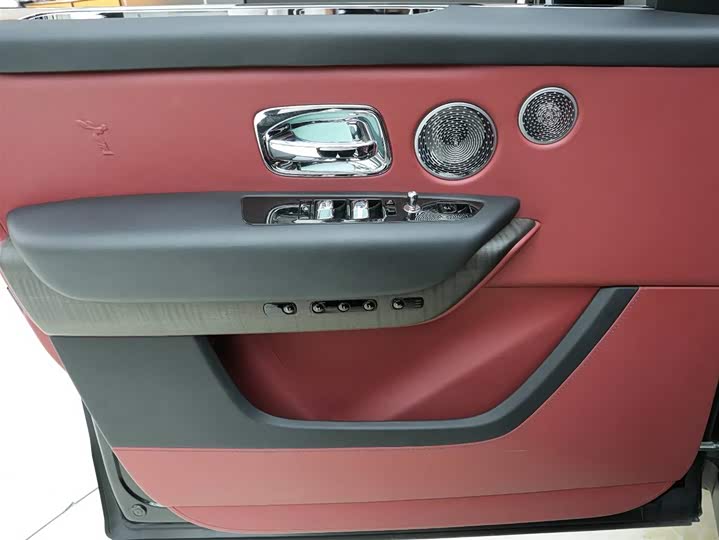 Фото 5 - Rolls-Royce Cullinan