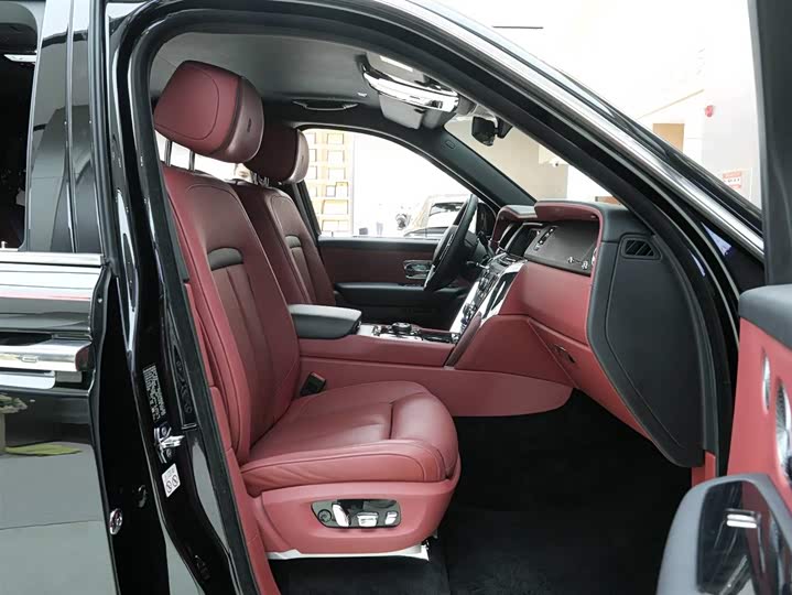 Фото 7 - Rolls-Royce Cullinan