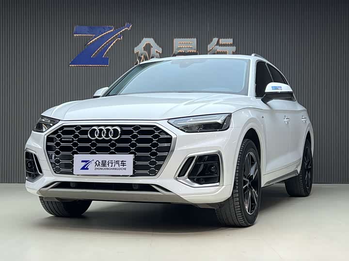 Фото 1 - Audi Q5L