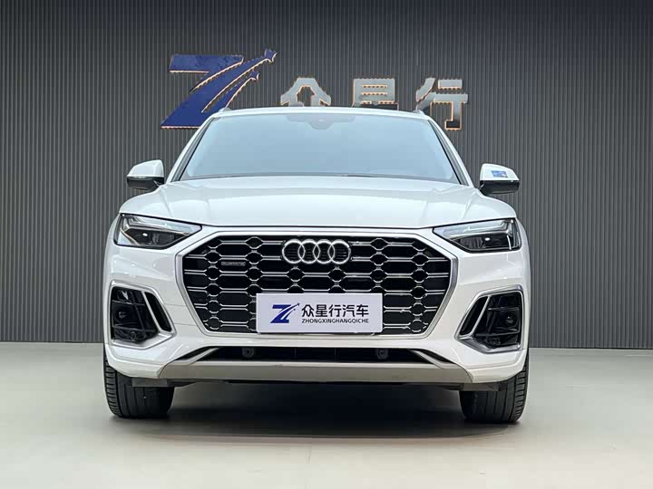 Фото 2 - Audi Q5L