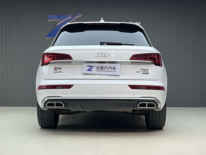 Фото 4 - Audi Q5L