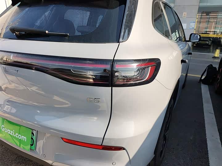 Фото 8 - Geely Galaxy E5