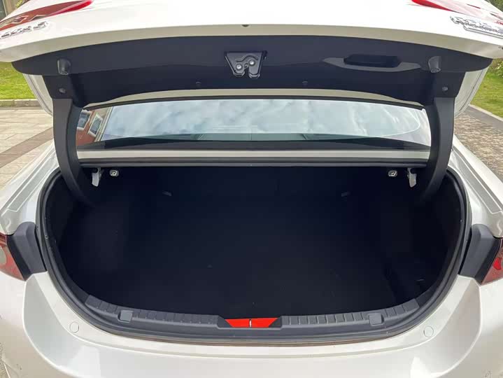 Фото 7 - Mazda 3 (Axela)