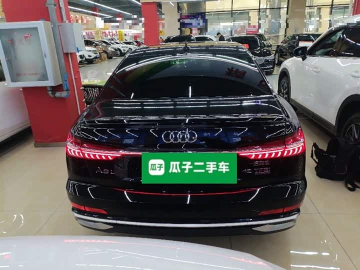 Фото 6 - Audi A6L