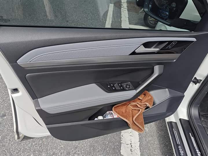 Фото 7 - Volkswagen Lavida