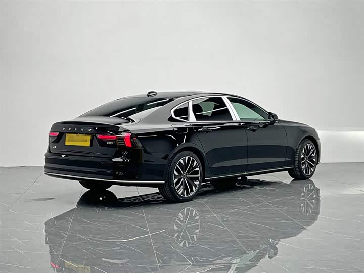 Фото 6 - Volvo S90