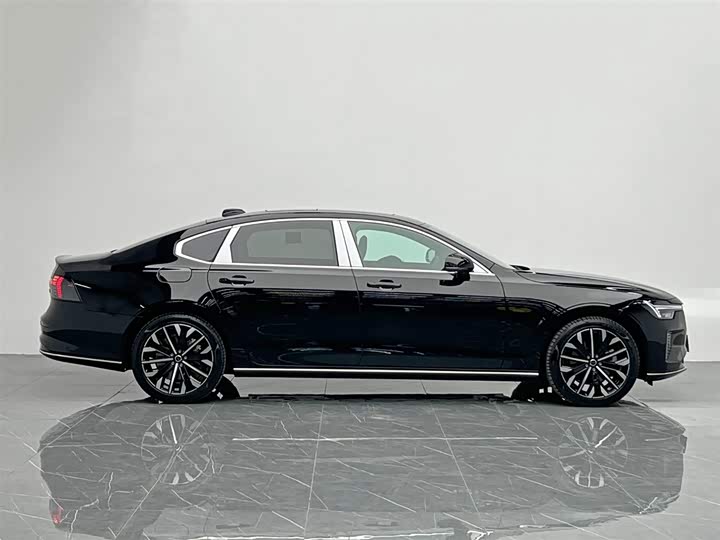 Фото 7 - Volvo S90
