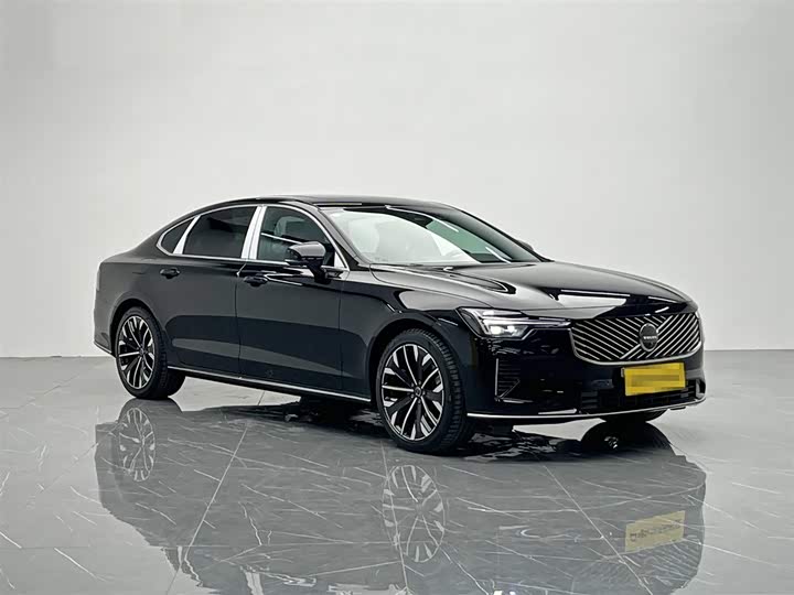 Фото 8 - Volvo S90