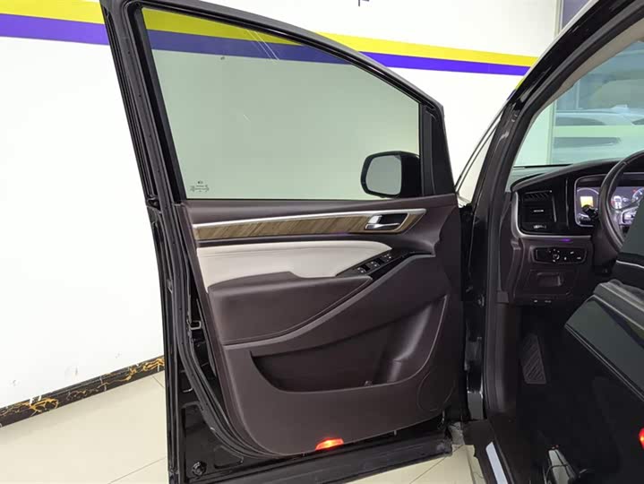 Фото 7 - GAC Trumpchi M8