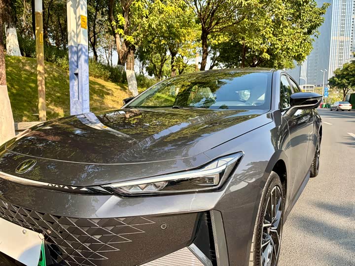 Фото 5 - Changan UNI-V Hybrid