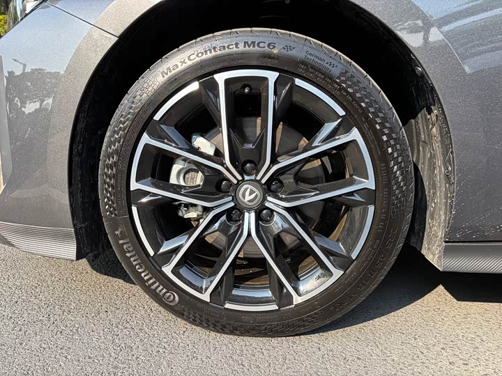 Фото 7 - Changan UNI-V Hybrid