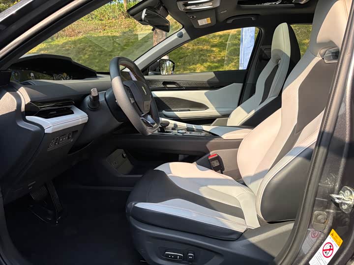 Фото 8 - Changan UNI-V Hybrid