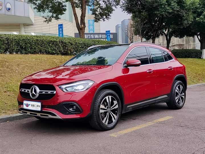 Фото 1 - Mercedes-Benz GLA-Class