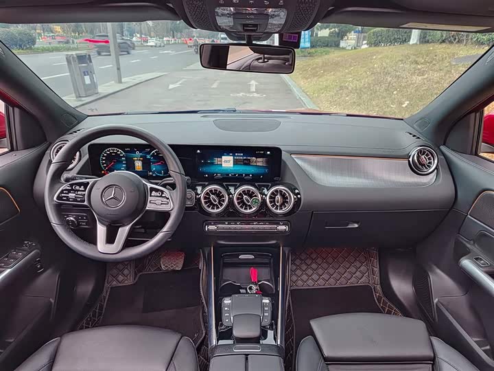 Фото 6 - Mercedes-Benz GLA-Class