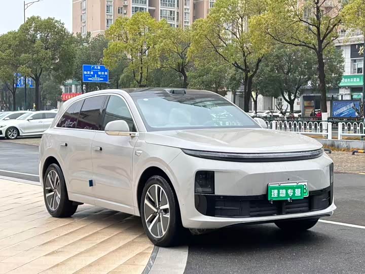 Фото 1 - LiXiang L6